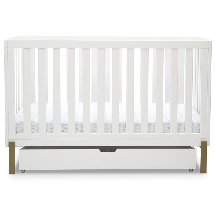 Delta store bianca crib